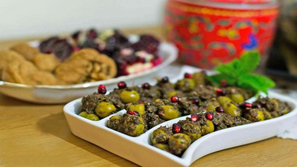 طرز تهیه زیتون پرورده گیلانی اصل رودبار